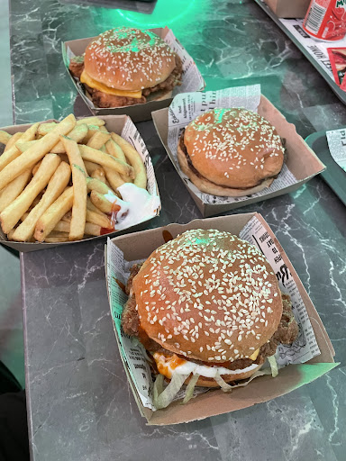 Photo of Madbuns Swansea - 32 St Helen's Rd, Swansea SA1 4AY